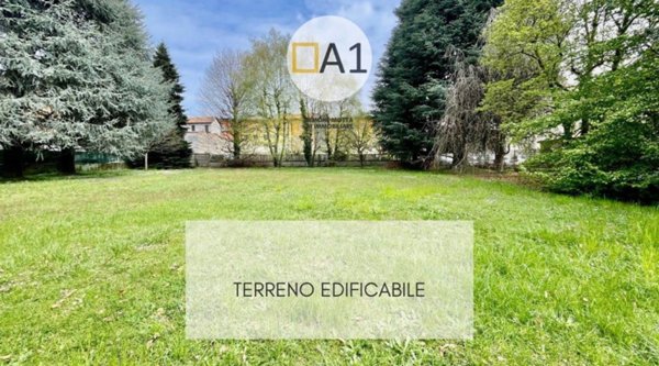 terreno edificabile in vendita a Lentate sul Seveso