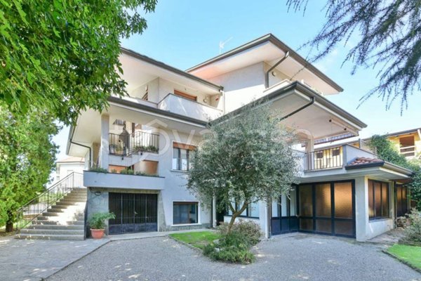 casa indipendente in vendita a Lentate sul Seveso in zona Camnago
