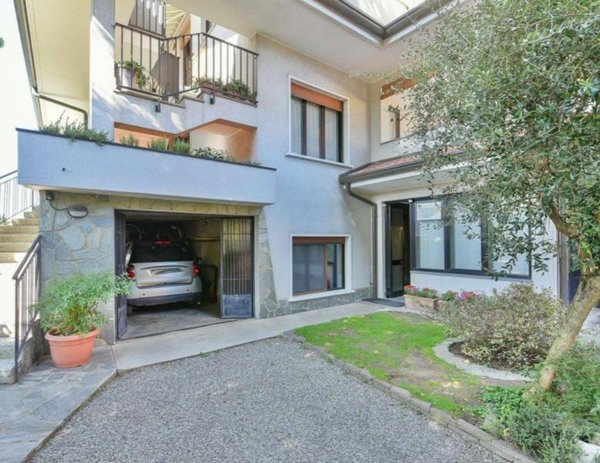 casa indipendente in vendita a Lentate sul Seveso in zona Camnago
