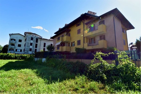 appartamento in vendita a Lentate sul Seveso in zona Birago