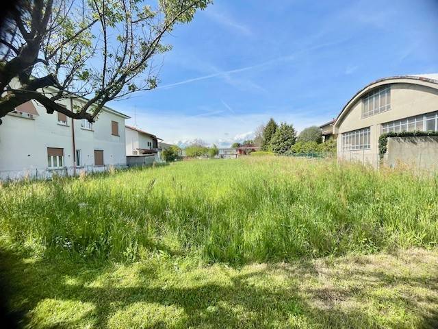 terreno edificabile in vendita a Lentate sul Seveso