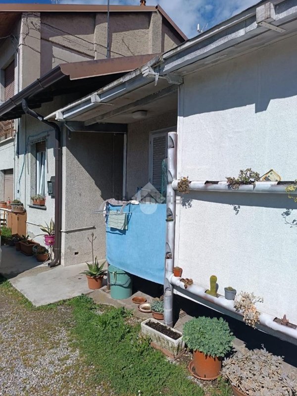 appartamento in vendita a Lentate sul Seveso in zona Mocchirolo