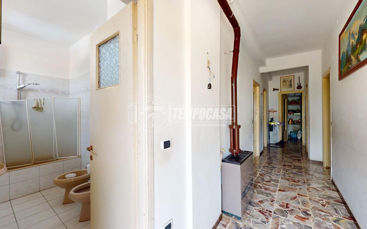 appartamento in vendita a Lentate sul Seveso in zona Copreno