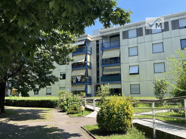 appartamento in vendita a Lentate sul Seveso in zona Copreno