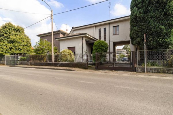 casa indipendente in vendita a Lentate sul Seveso in zona Camnago