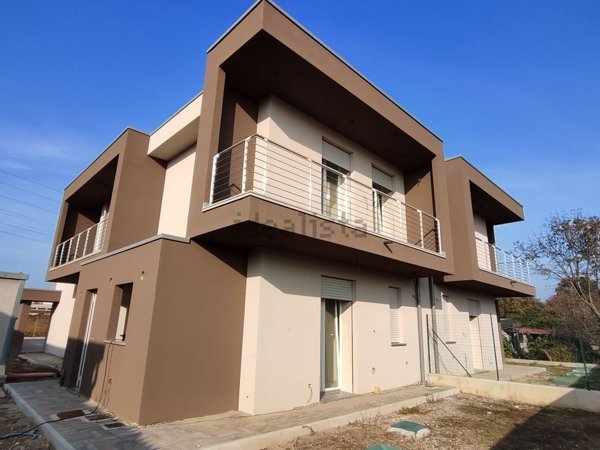 casa indipendente in vendita a Lentate sul Seveso in zona Copreno