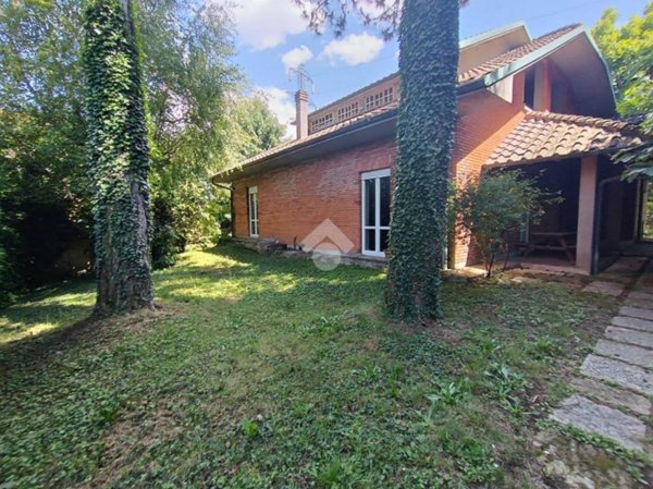 casa indipendente in vendita a Lentate sul Seveso in zona Copreno