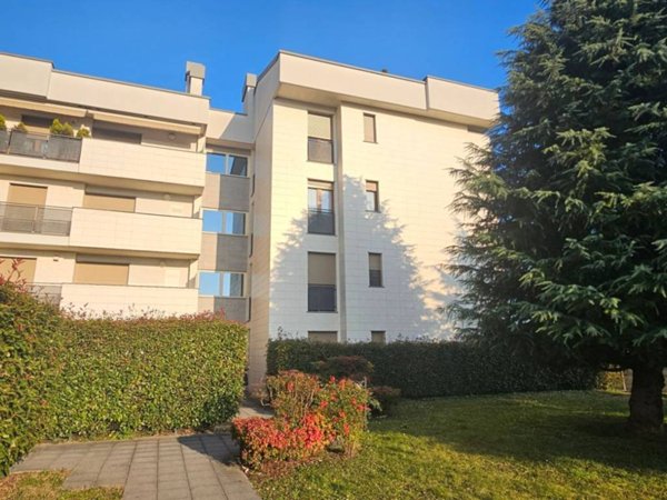 appartamento in vendita a Lentate sul Seveso