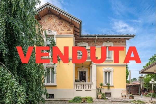 casa indipendente in vendita a Lentate sul Seveso
