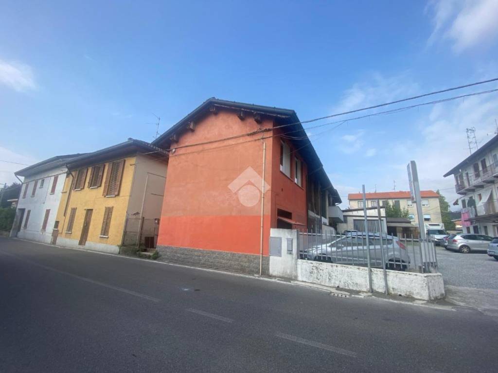 appartamento in vendita a Lentate sul Seveso in zona Camnago
