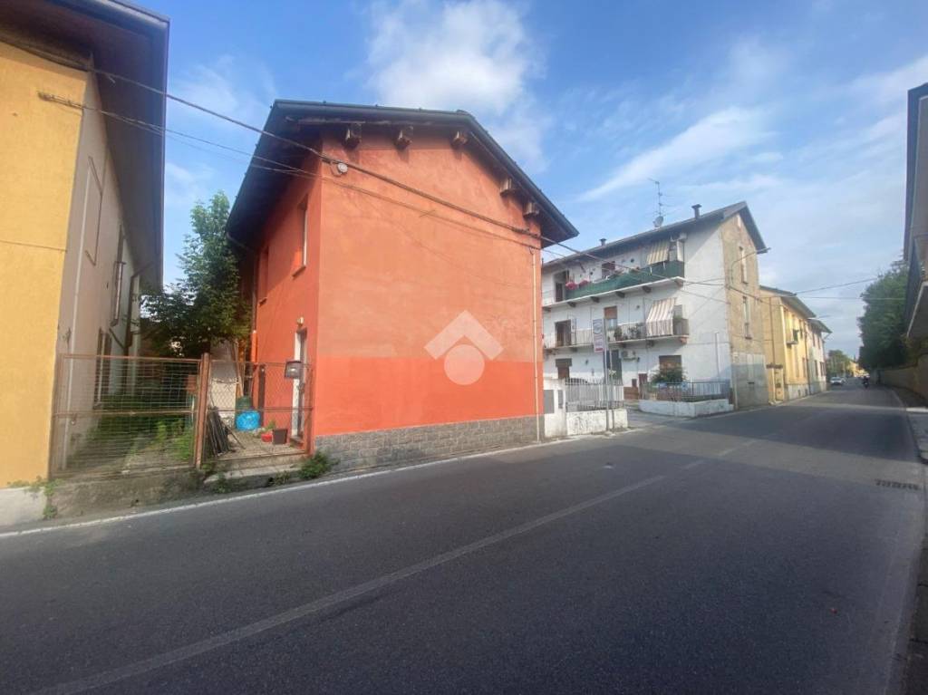 appartamento in vendita a Lentate sul Seveso in zona Camnago