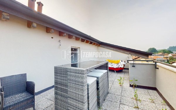 appartamento in vendita a Lentate sul Seveso in zona Camnago