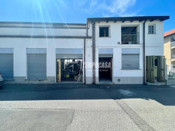 negozio in vendita a Lentate sul Seveso