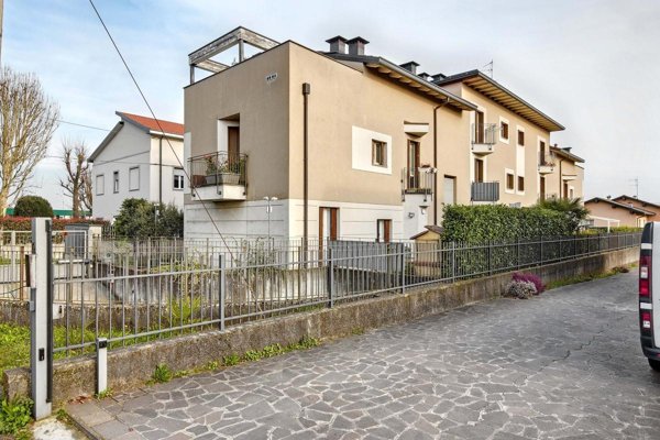 appartamento in vendita a Lentate sul Seveso