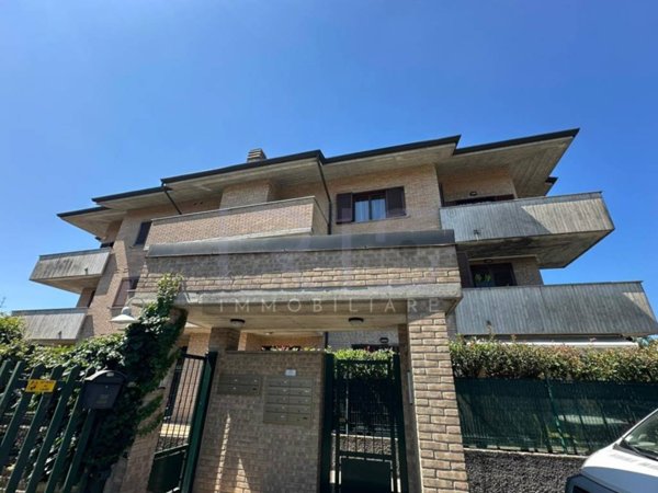 appartamento in vendita a Lentate sul Seveso in zona Birago