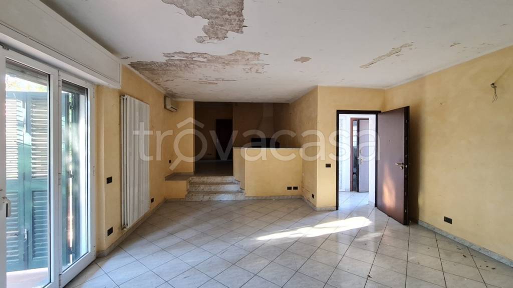 casa indipendente in vendita a Lentate sul Seveso