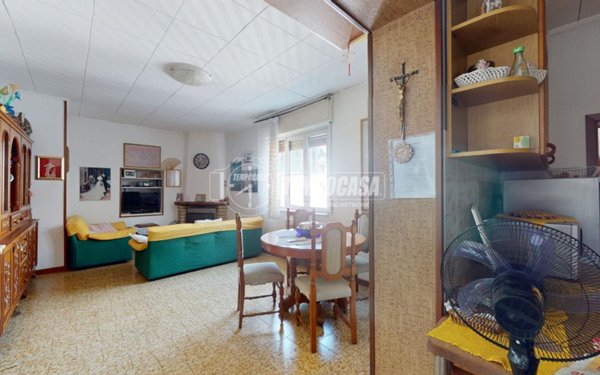 appartamento in vendita a Lentate sul Seveso in zona Mocchirolo