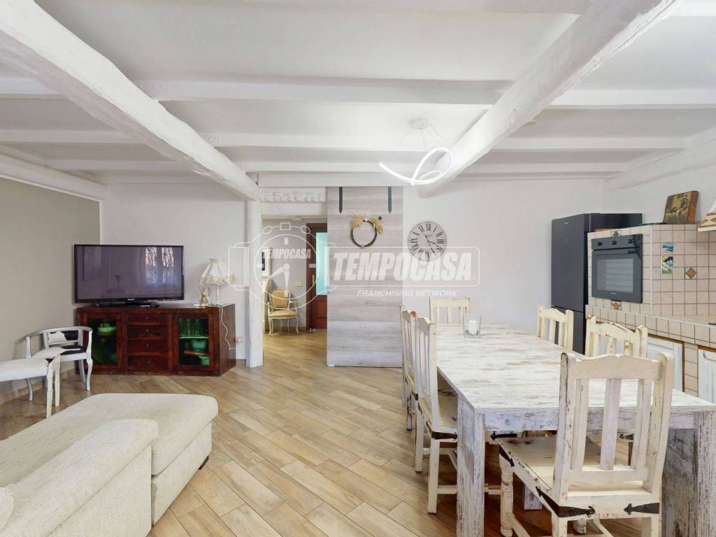 appartamento in vendita a Lentate sul Seveso in zona Birago