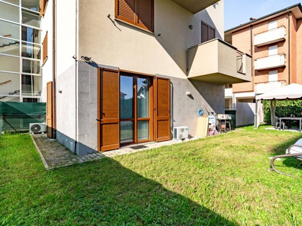 appartamento in vendita a Lentate sul Seveso in zona Camnago
