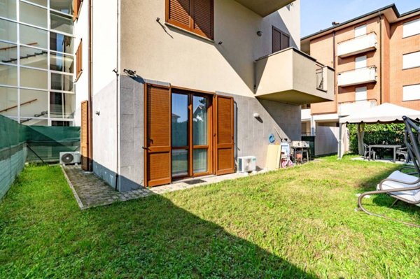 appartamento in vendita a Lentate sul Seveso in zona Camnago