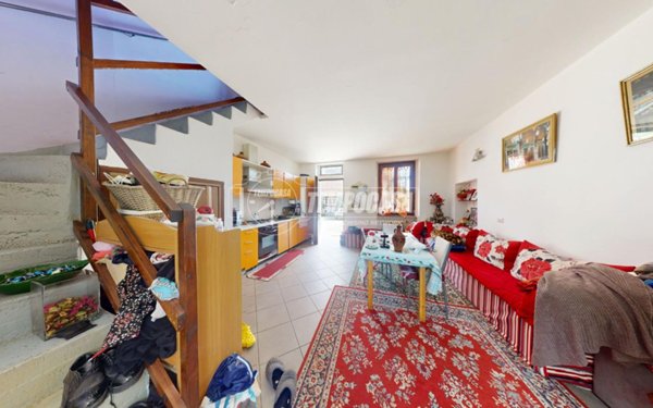 appartamento in vendita a Lentate sul Seveso in zona Camnago