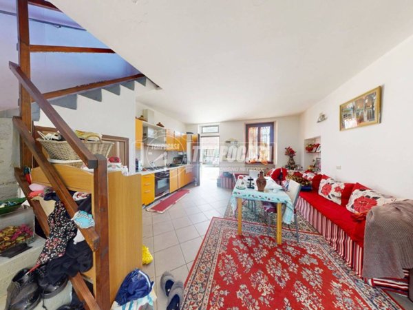 appartamento in vendita a Lentate sul Seveso in zona Camnago