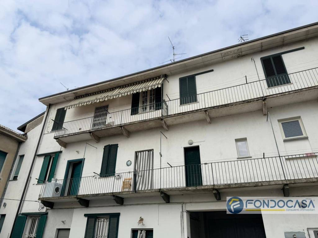 appartamento in vendita a Lentate sul Seveso in zona Camnago