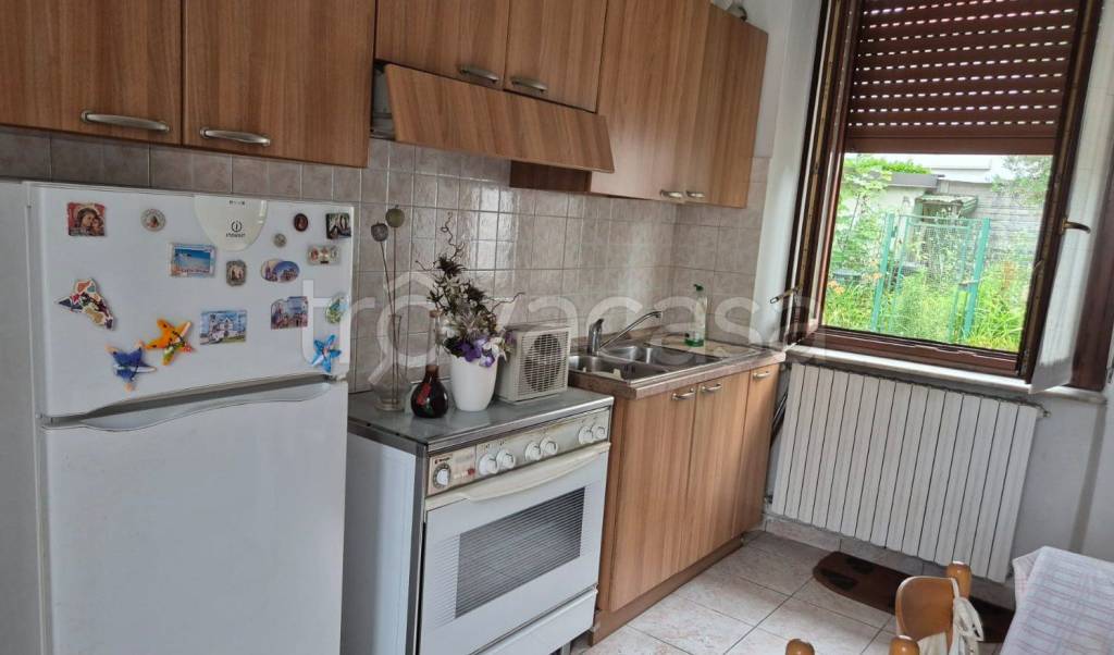 appartamento in vendita a Lentate sul Seveso in zona Camnago