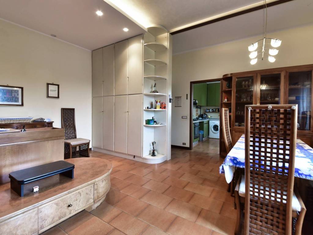 appartamento in vendita a Lentate sul Seveso in zona Camnago