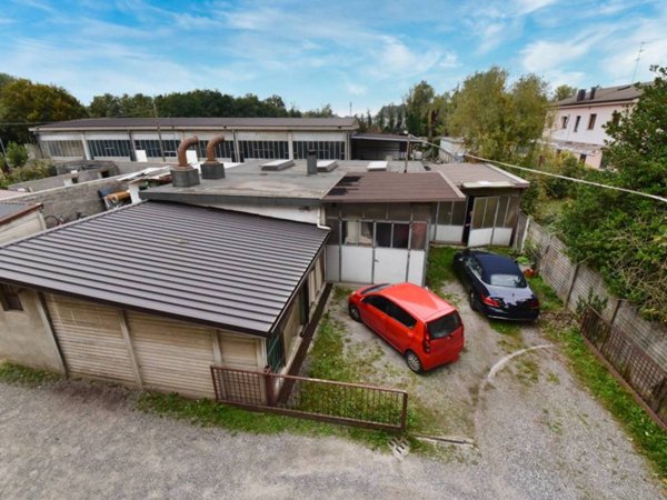 locale commerciale in vendita a Lentate sul Seveso in zona Camnago