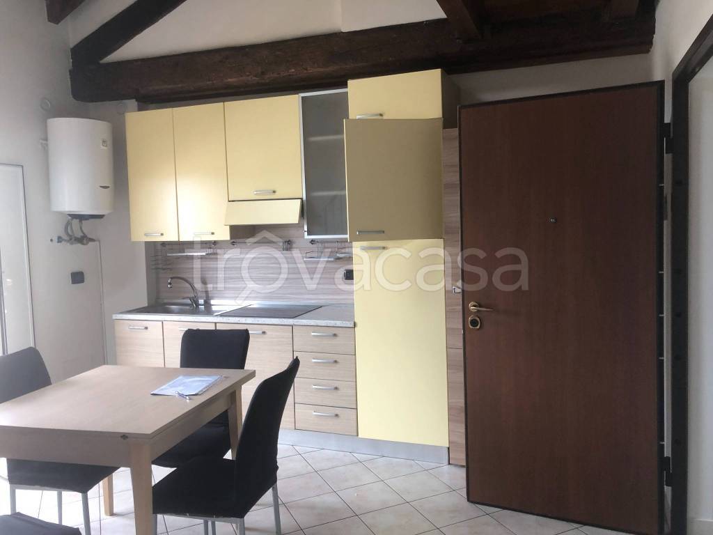 appartamento in vendita a Lentate sul Seveso in zona Camnago