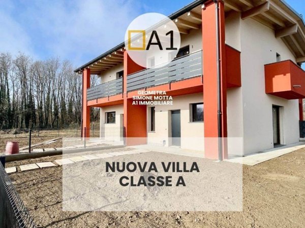 casa indipendente in vendita a Lentate sul Seveso