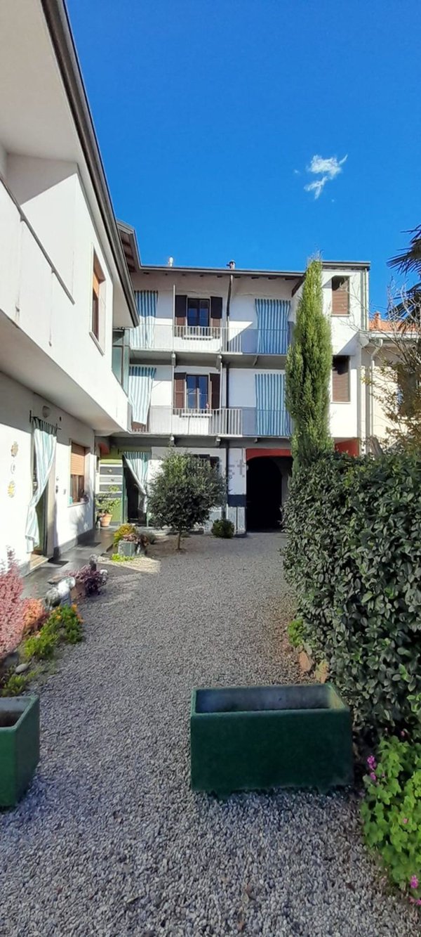casa indipendente in vendita a Lentate sul Seveso