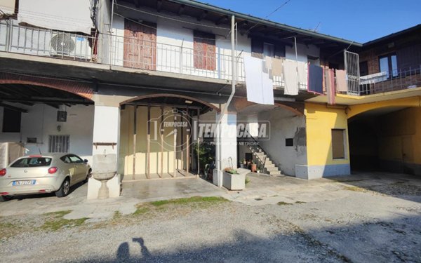 appartamento in vendita a Lentate sul Seveso in zona Birago