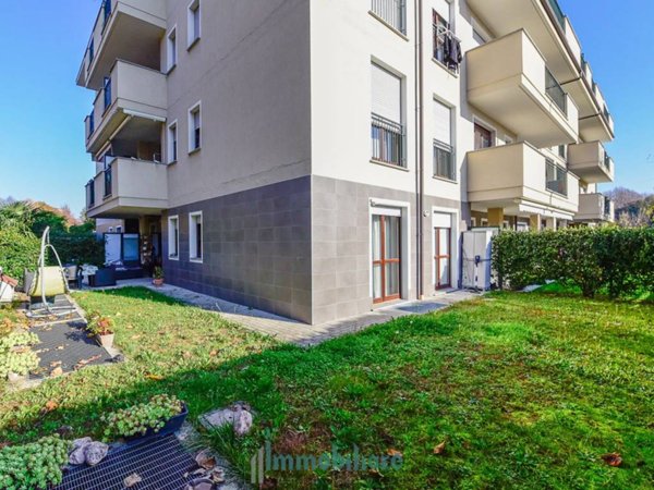 appartamento in vendita a Lentate sul Seveso in zona Camnago