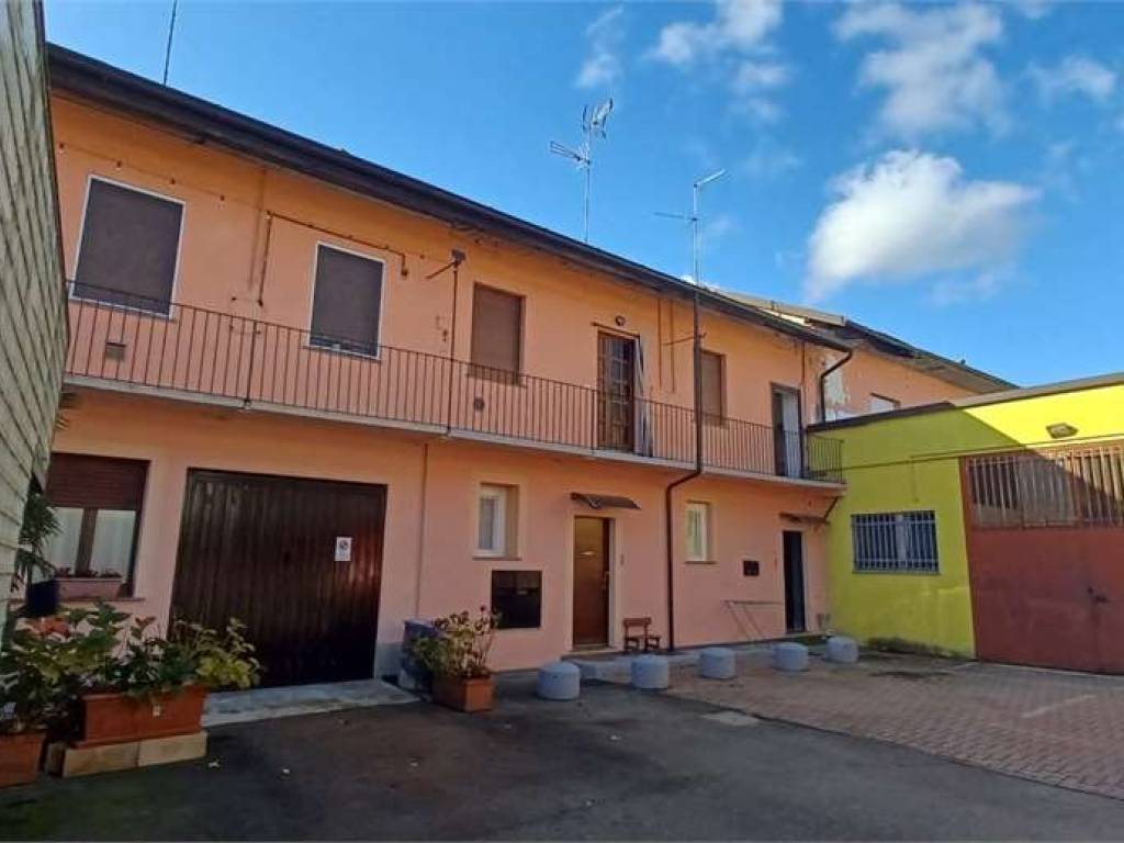 appartamento in vendita a Lentate sul Seveso in zona Camnago