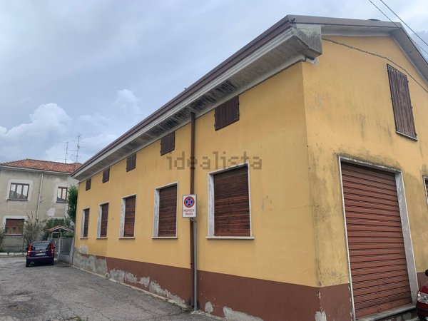 capannone in vendita a Lentate sul Seveso