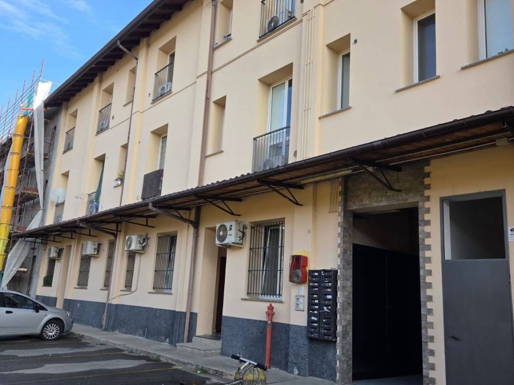 appartamento in vendita a Lentate sul Seveso in zona Camnago