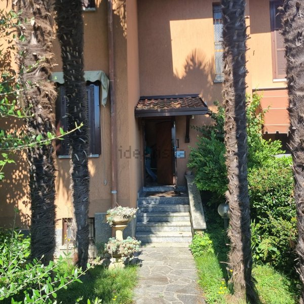 casa indipendente in vendita a Lentate sul Seveso