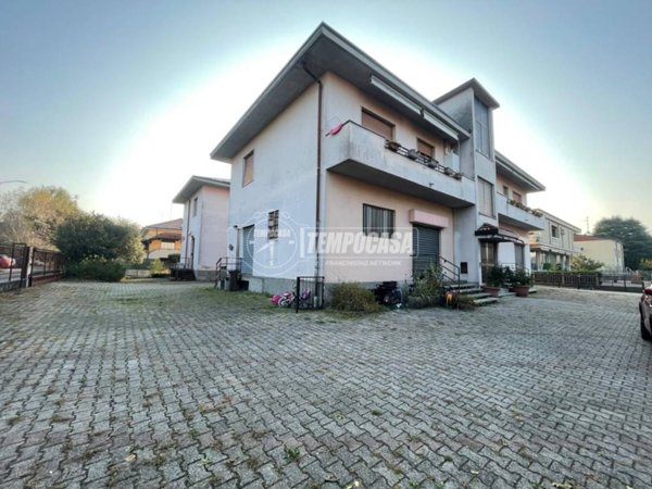 negozio in vendita a Lentate sul Seveso