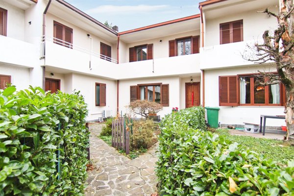 casa indipendente in vendita a Lentate sul Seveso