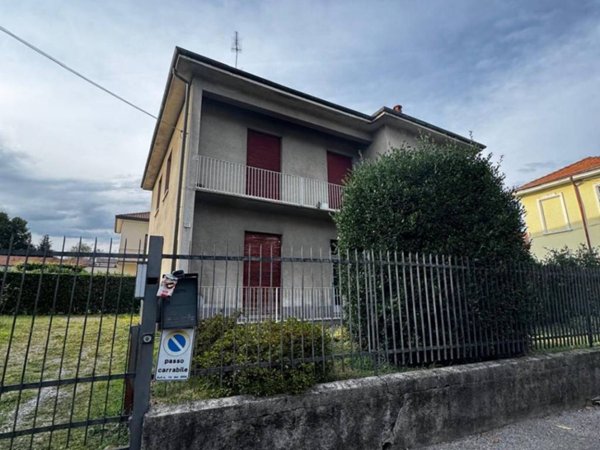 casa indipendente in vendita a Lentate sul Seveso