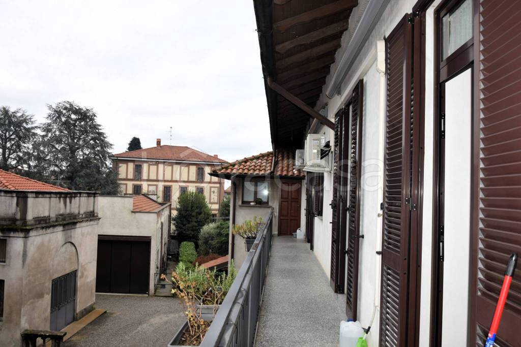 appartamento in vendita a Lentate sul Seveso in zona Copreno