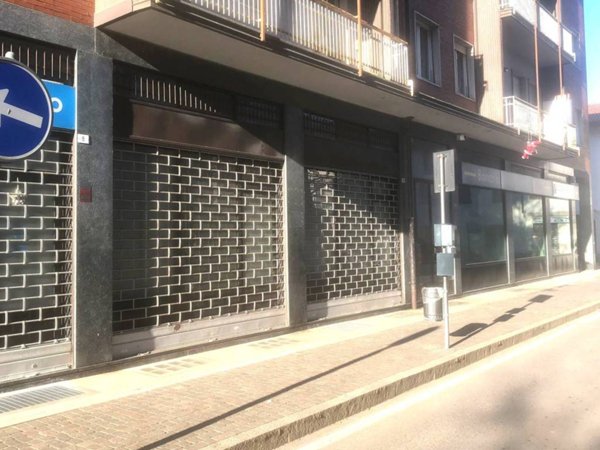 negozio in vendita a Lentate sul Seveso