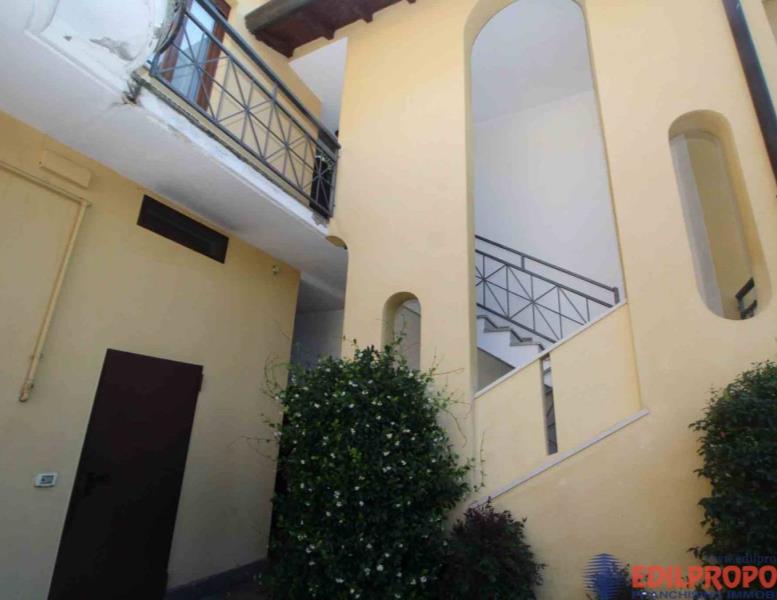 appartamento in vendita a Lentate sul Seveso in zona Birago