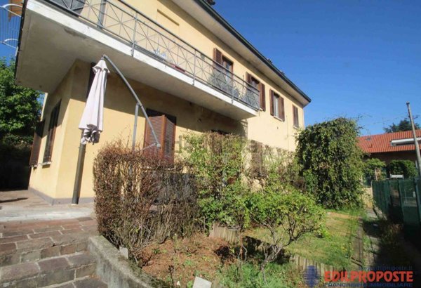 appartamento in vendita a Lentate sul Seveso in zona Birago