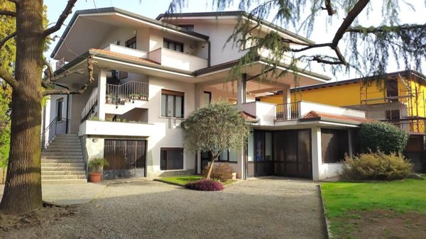 casa indipendente in vendita a Lentate sul Seveso in zona Camnago