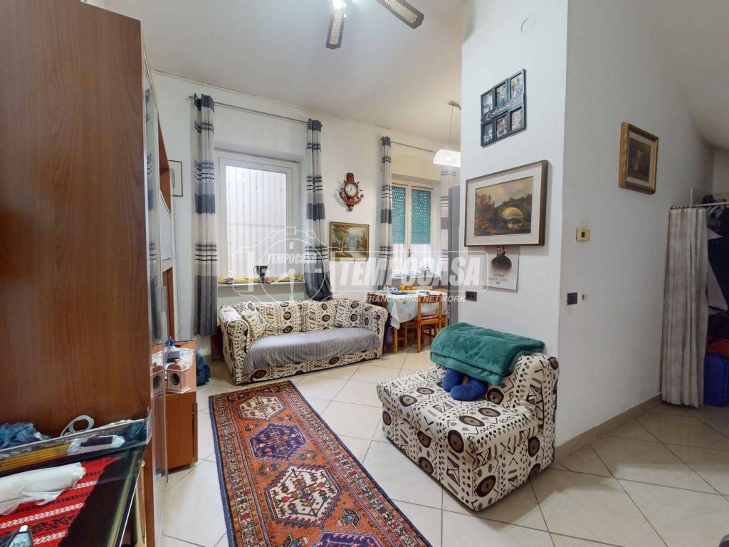 appartamento in vendita a Lentate sul Seveso in zona Camnago