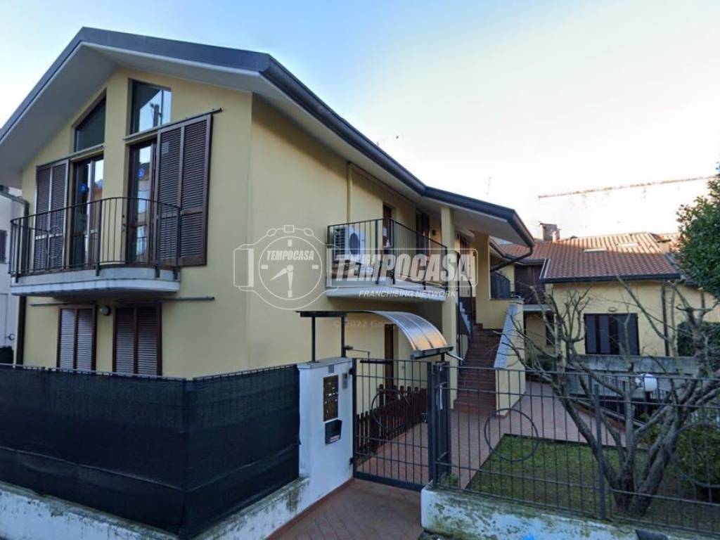 appartamento in vendita a Lentate sul Seveso