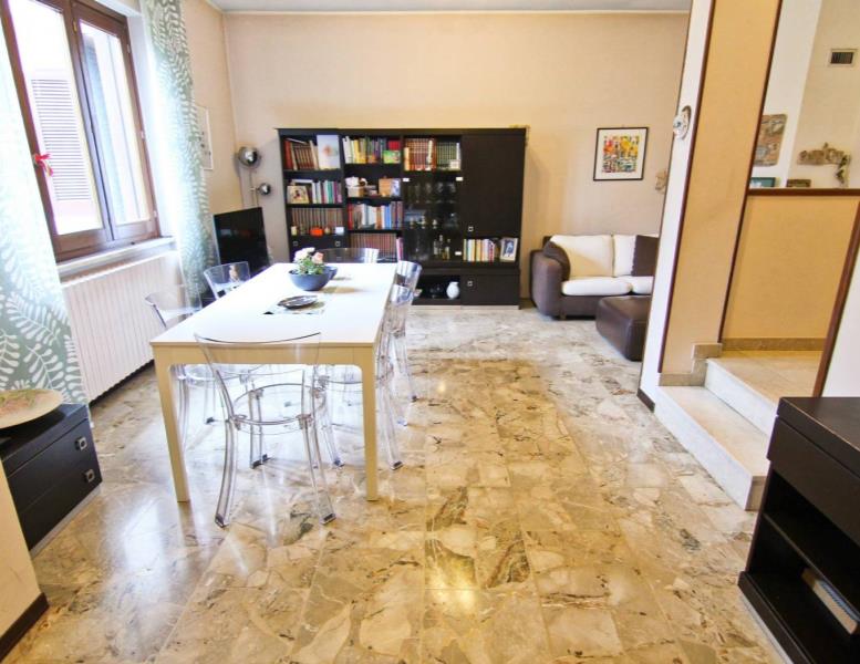 casa indipendente in vendita a Lentate sul Seveso